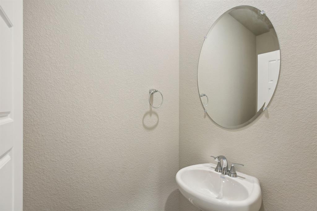 125 Bay Bridge Court, Montgomery, Texas image 5