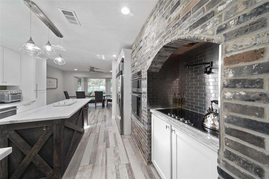 8526 Oakwood Drive, Magnolia, Texas image 11