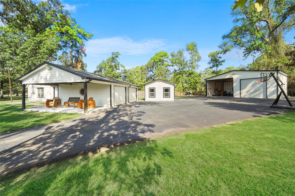 8526 Oakwood Drive