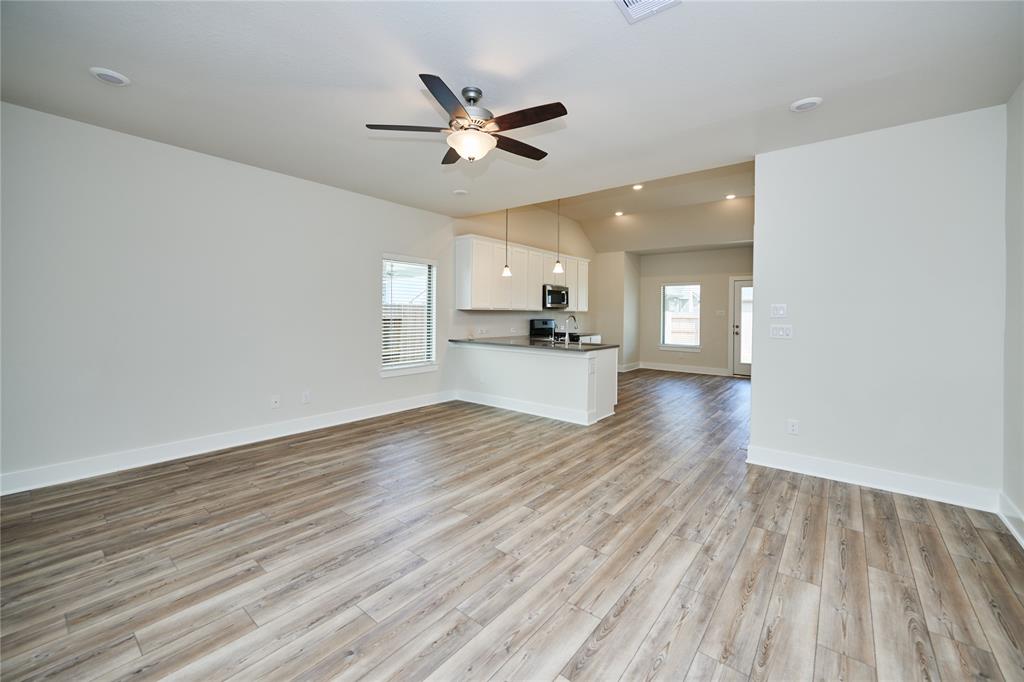 10647 Whitejacket, Conroe, Texas image 5
