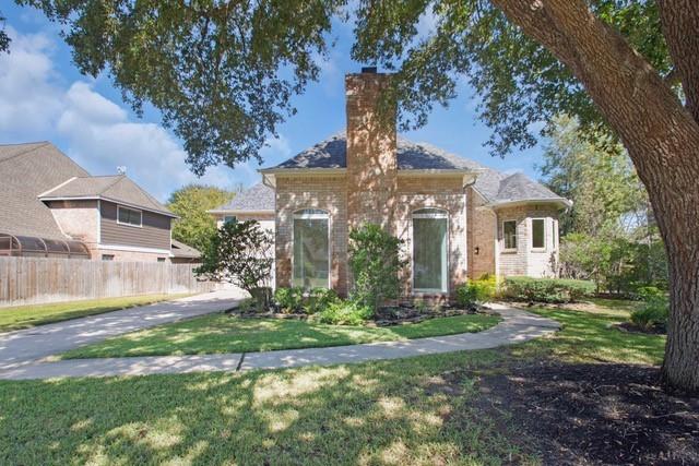 17902 Fernbluff Drive, Spring, Texas image 32