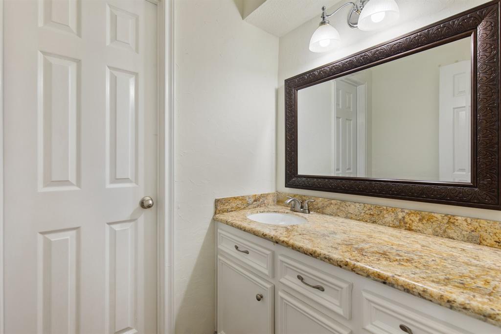 17902 Fernbluff Drive, Spring, Texas image 17