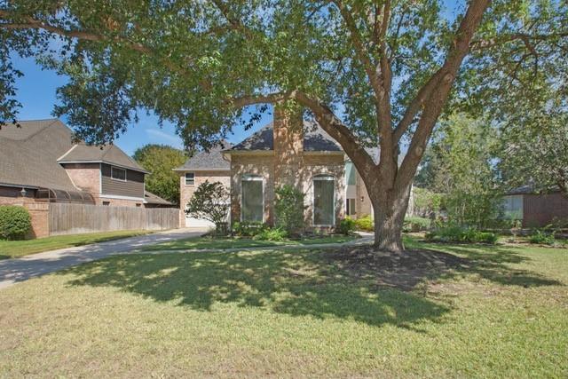 17902 Fernbluff Drive, Spring, Texas image 2
