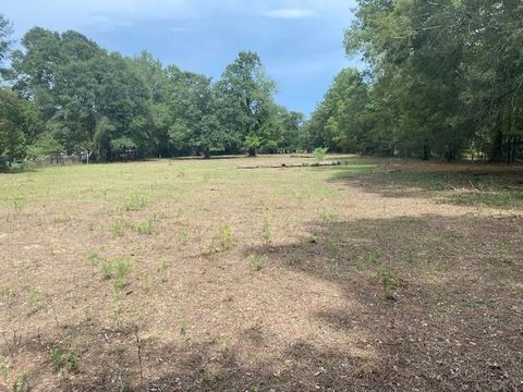 Photo of 0 Firetower Road, Conroe, TX 77304 (MLS # 14138429)