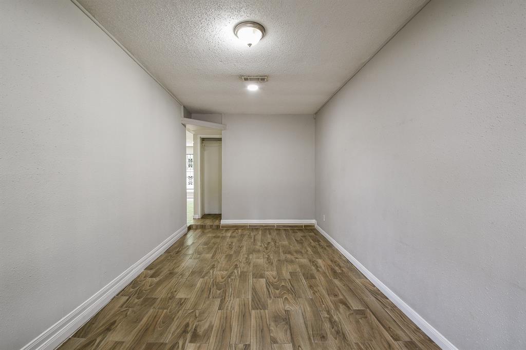 9923 Valley Sun Drive, Houston, Texas image 2