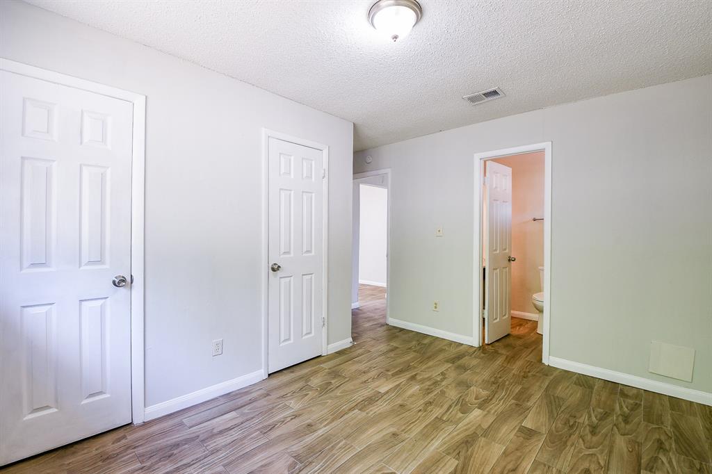 9923 Valley Sun Drive, Houston, Texas image 21