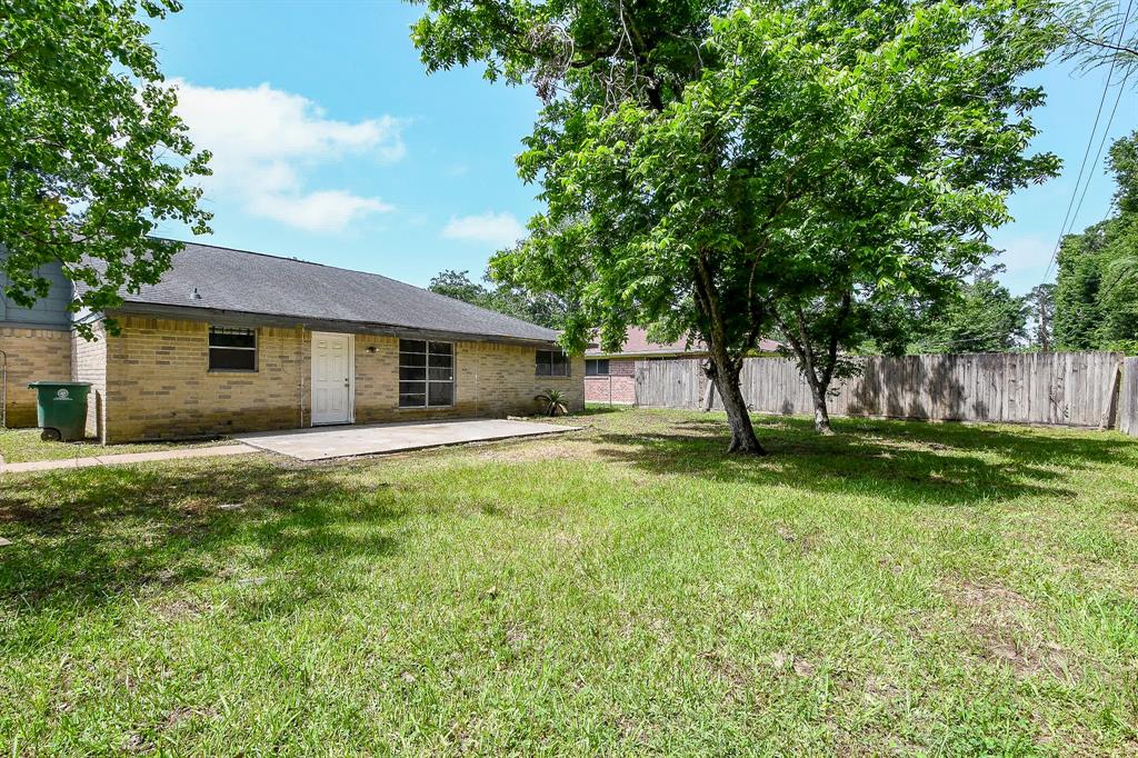 9923 Valley Sun Drive, Houston, Texas image 23