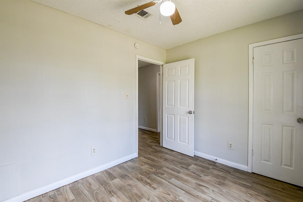 9923 Valley Sun Drive, Houston, Texas image 16