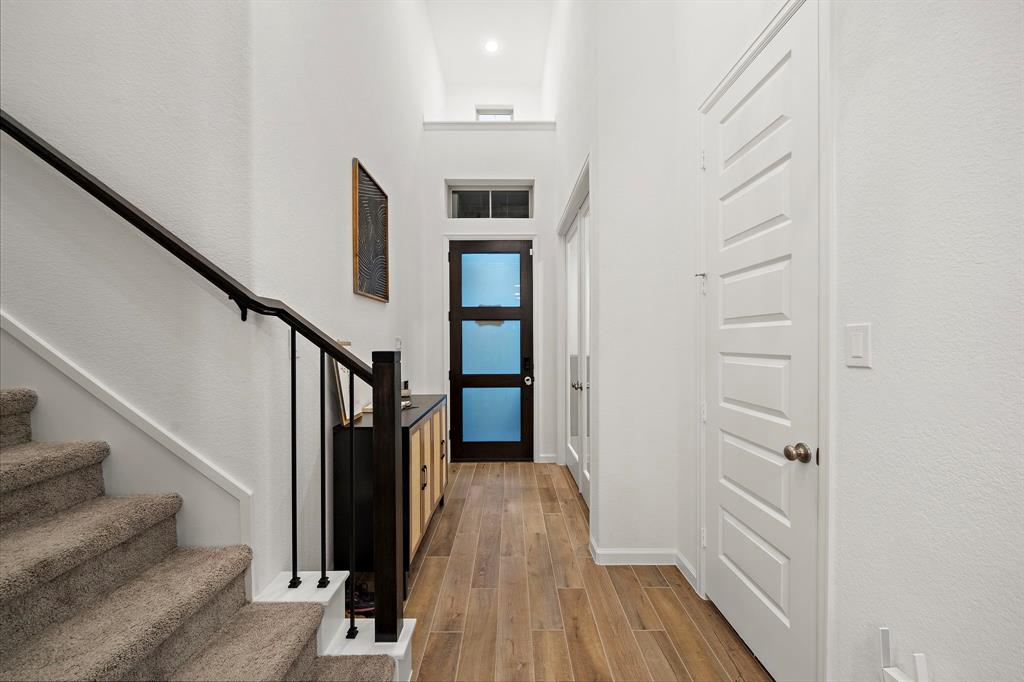 5203 Birch Shadow Drive, Fulshear, Texas image 3