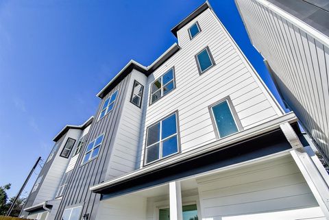 2014 Blodgett Street Houston TX 77004