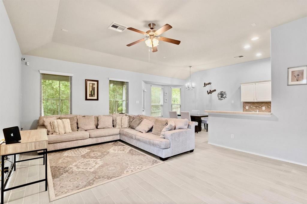 9459 E Woodmark, Conroe, Texas image 4