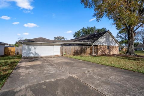 A home in League City