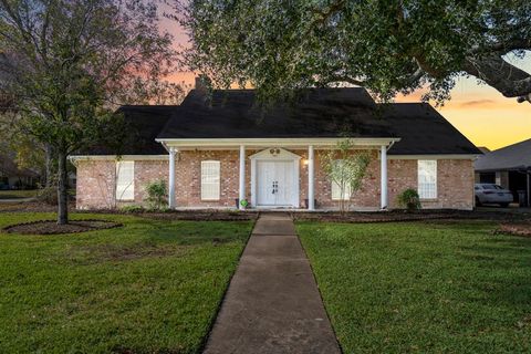 A home in League City