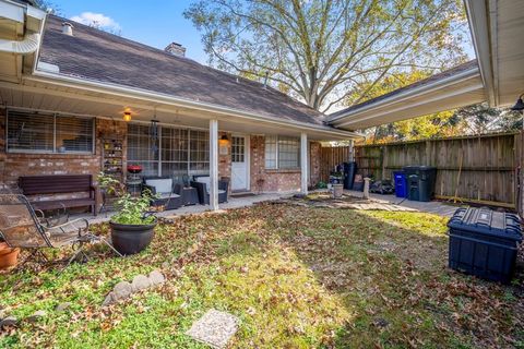 A home in League City