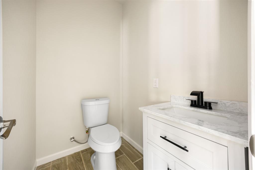 58 Road 5102 #L, Cleveland, Texas image 32