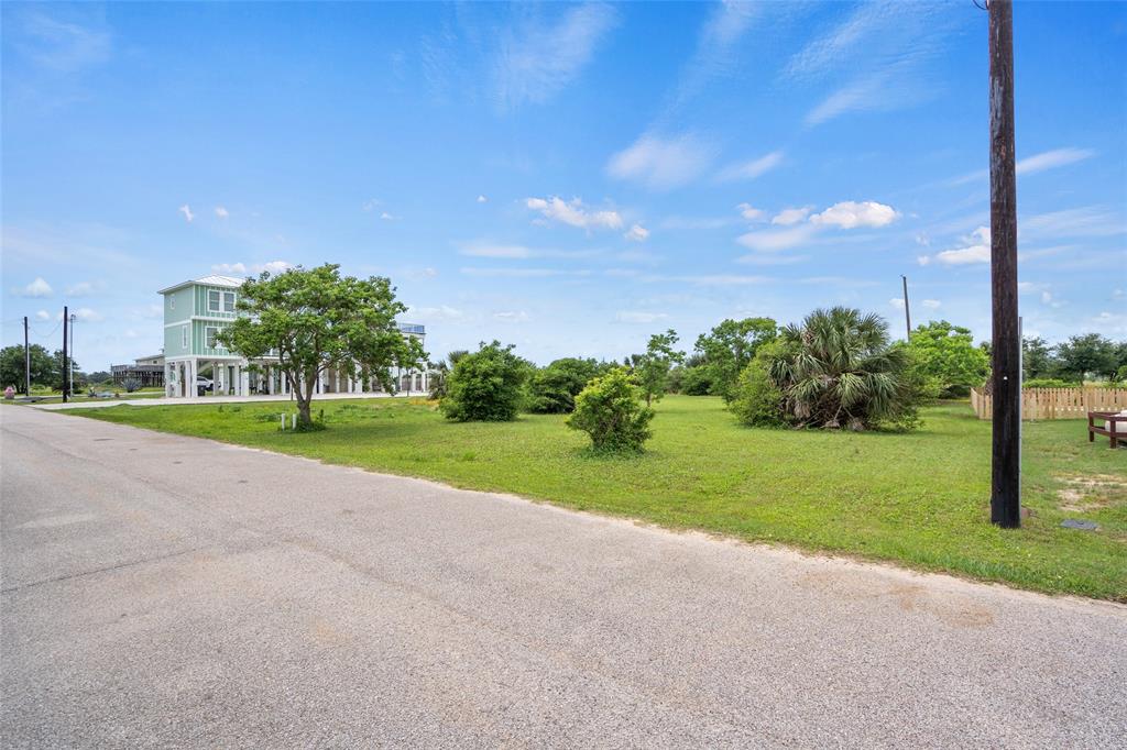 3902 El Lago Street, Galveston, Texas image 4