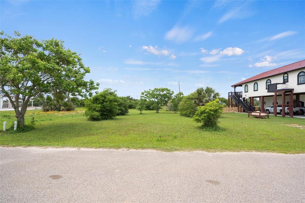 3902 El Lago Street, Galveston, Texas image 2