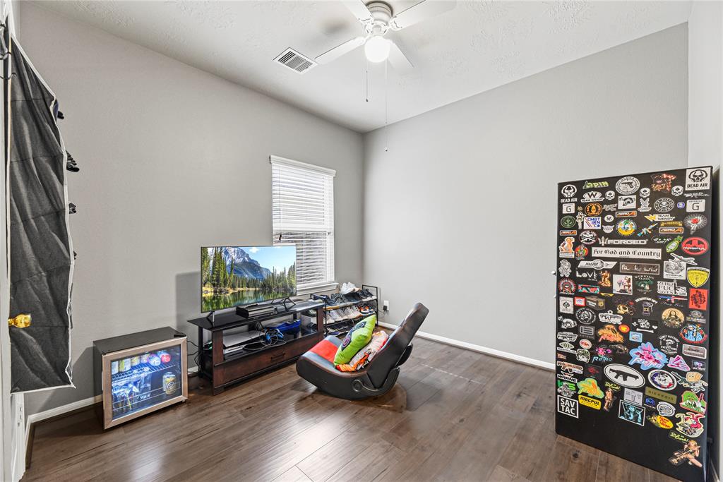 11210 Kingsnorth Drive, Tomball, Texas image 38