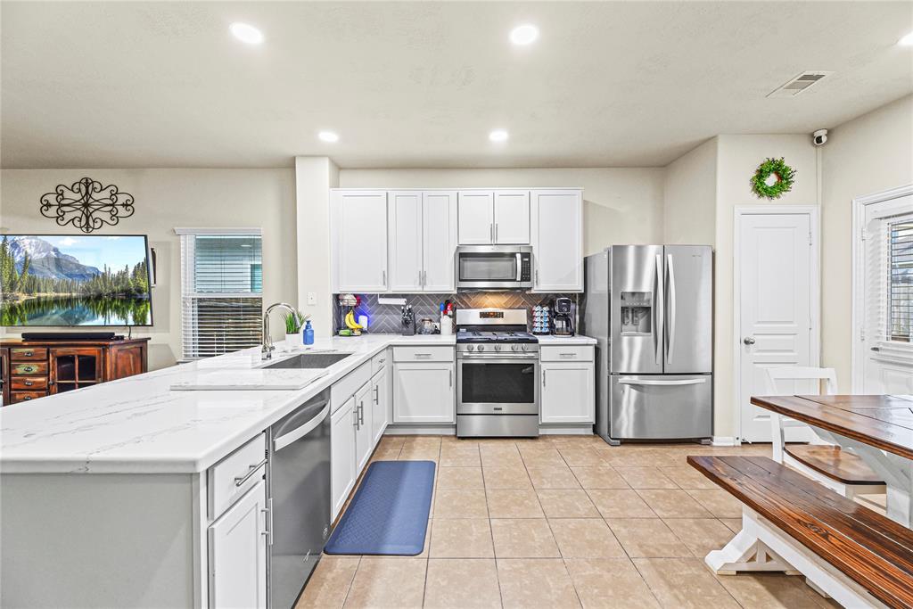 11210 Kingsnorth Drive, Tomball, Texas image 27