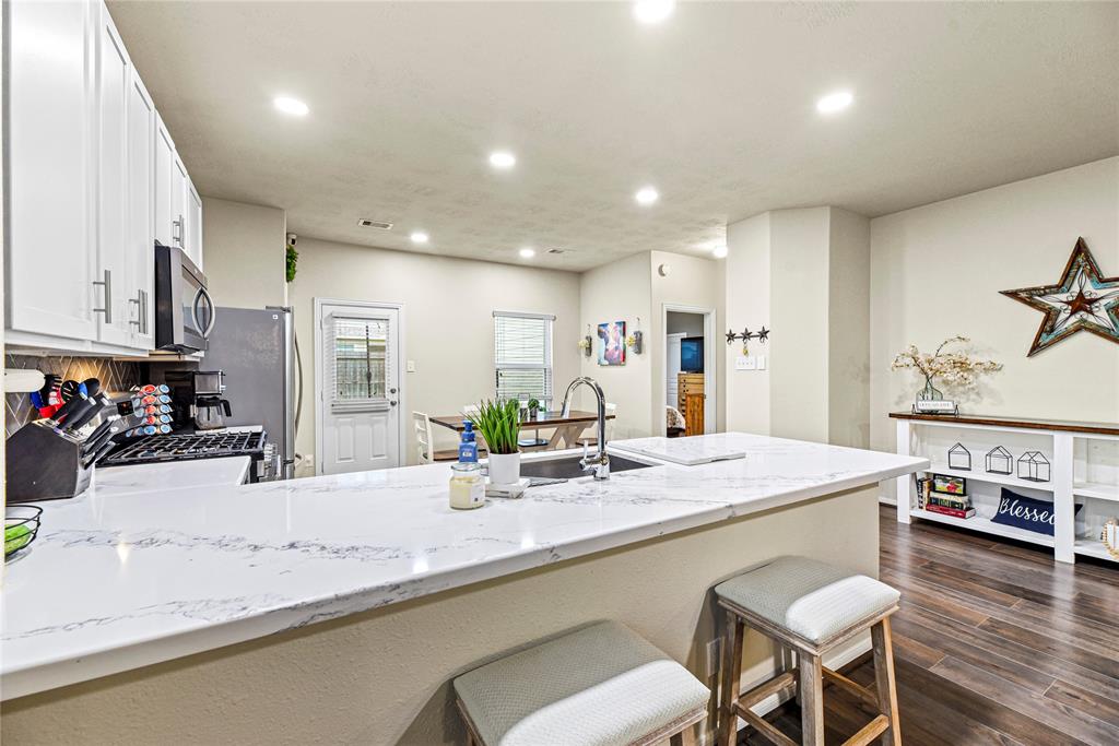 11210 Kingsnorth Drive, Tomball, Texas image 25
