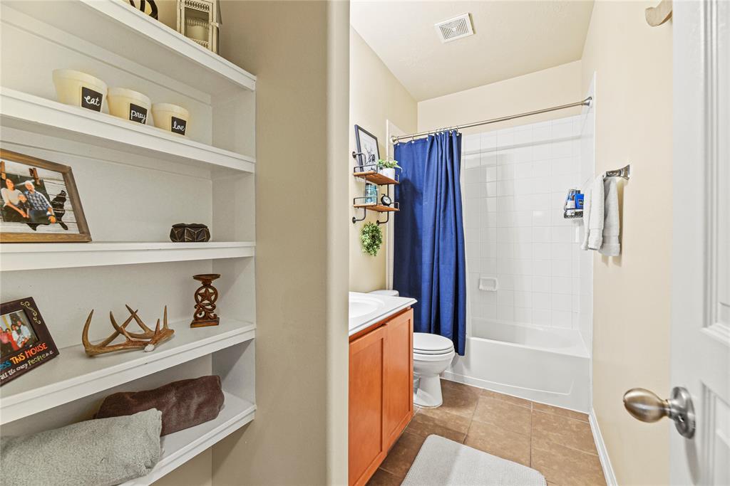 11210 Kingsnorth Drive, Tomball, Texas image 39