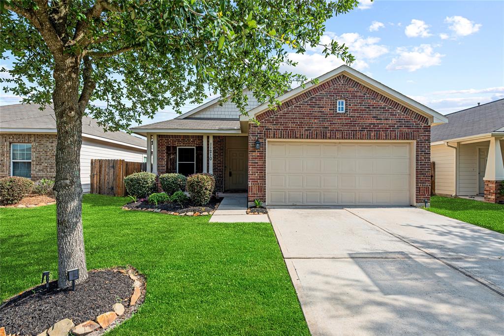 11210 Kingsnorth Drive, Tomball, Texas image 8