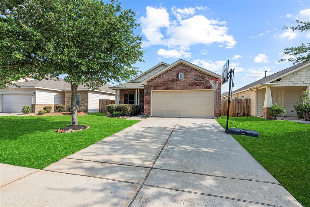 11210 Kingsnorth Drive, Tomball, Texas image 7