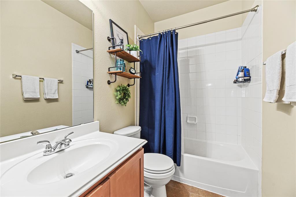 11210 Kingsnorth Drive, Tomball, Texas image 40