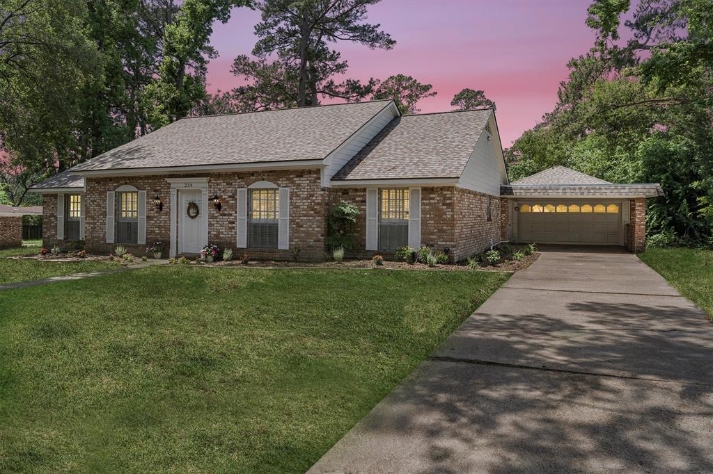 236 Pine Valley Street, Huntsville, Texas image 2