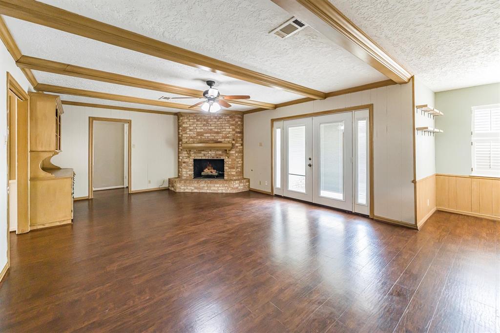 236 Pine Valley Street, Huntsville, Texas image 6