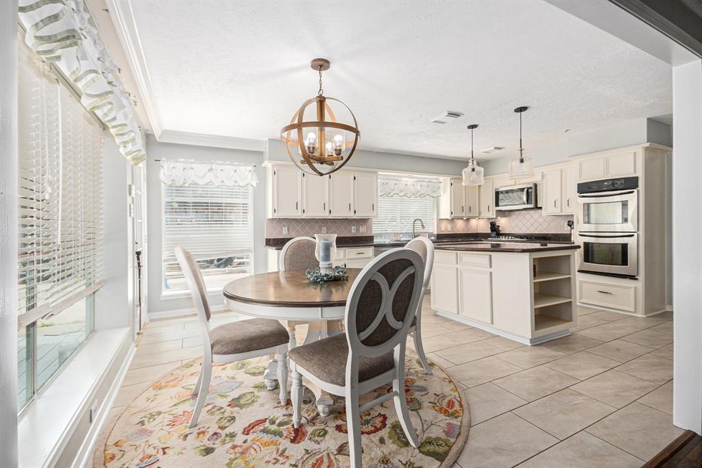 2128 Wimbleton Court