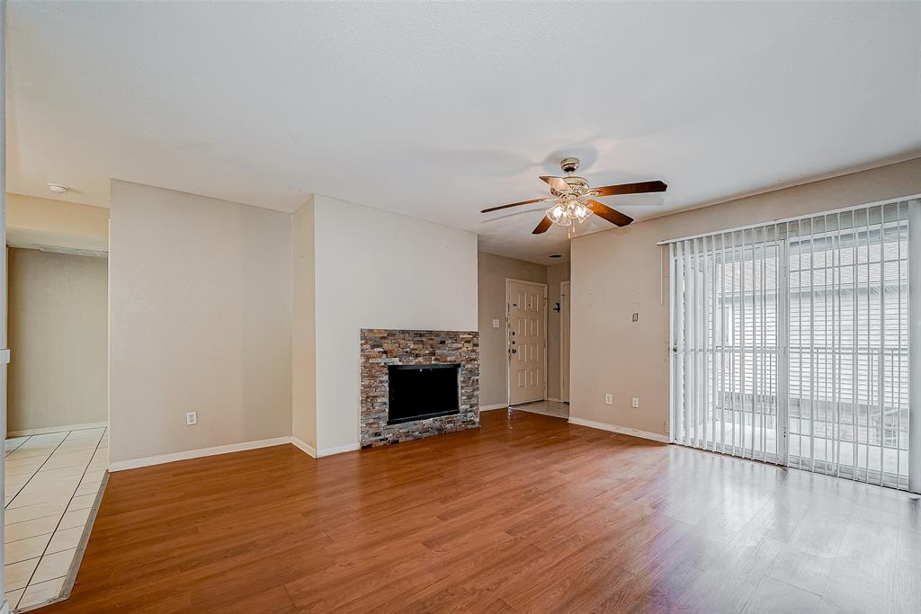 9350 Country Creek Drive #25, Houston, Texas image 6