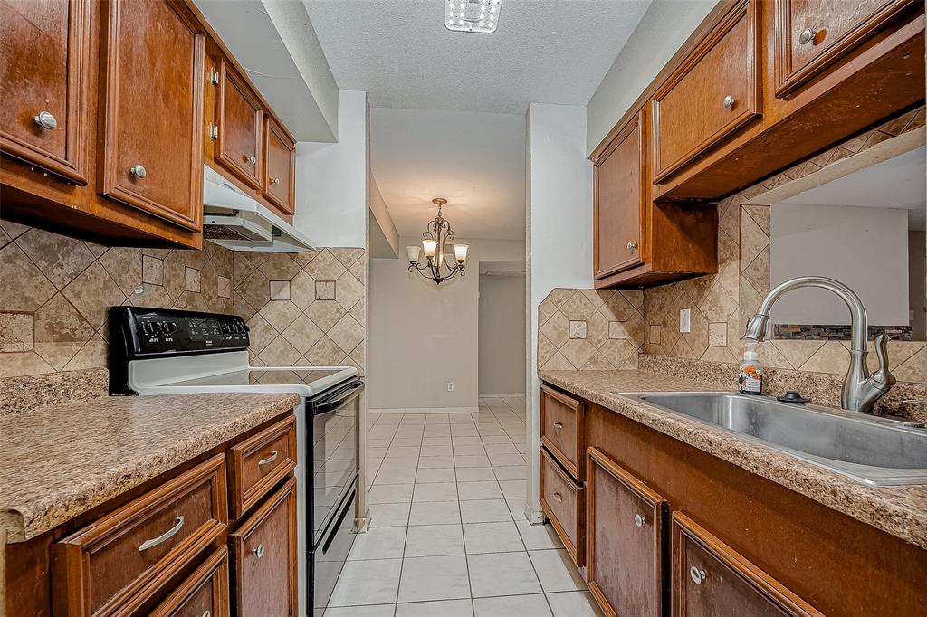 9350 Country Creek Drive #25, Houston, Texas image 12