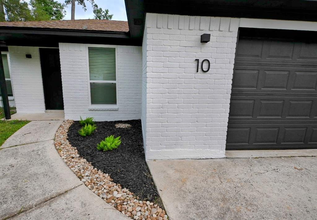 10 N Wavy Oak Circle