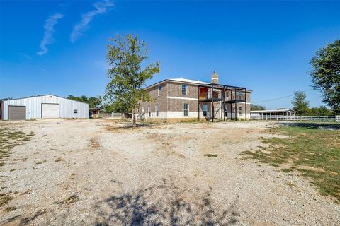 A home in Aquilla