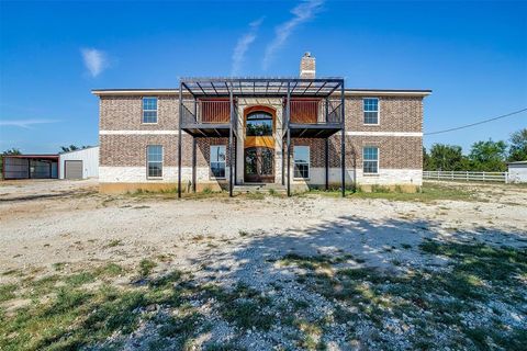 A home in Aquilla