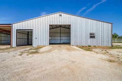 A home in Aquilla