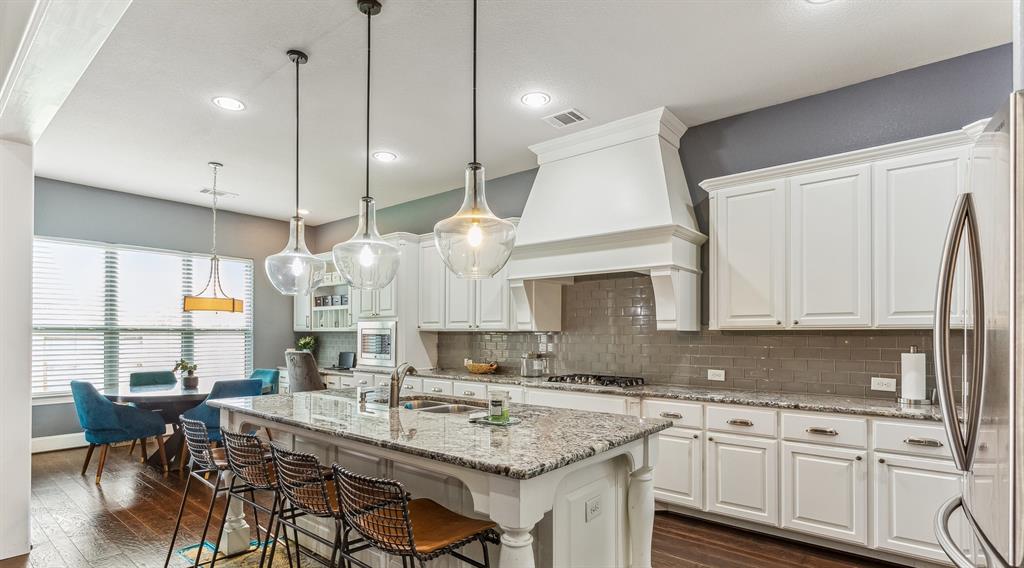 4210 Moss Cove Court, Sugar Land, Texas image 9