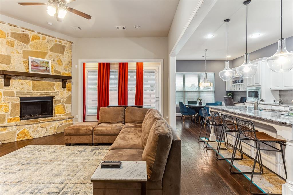 4210 Moss Cove Court, Sugar Land, Texas image 6
