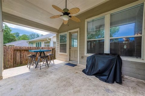 Single Family Residence in Conroe TX 2504 Jules Anna Lane 46.jpg