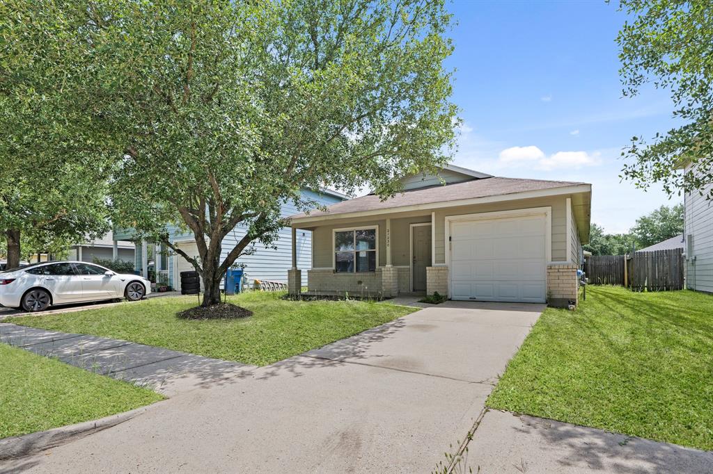 21230 Linden House Court, Humble, Texas image 1