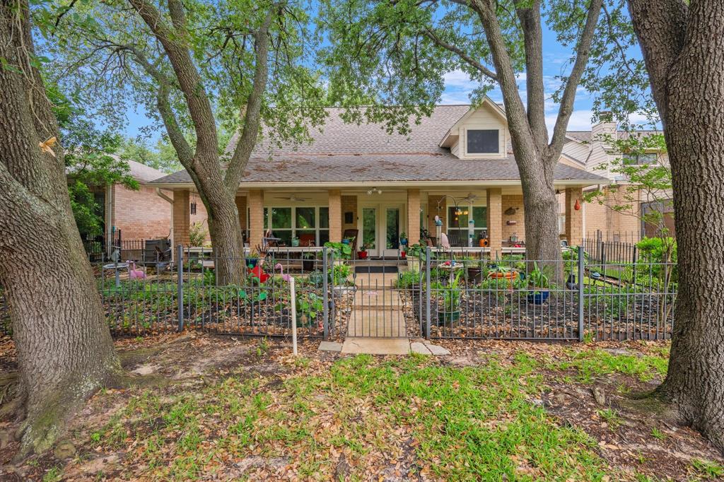 2806 Broadmoor Drive