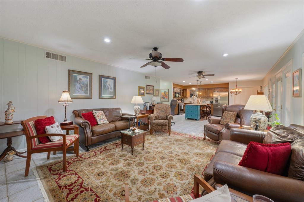 2806 Broadmoor Drive