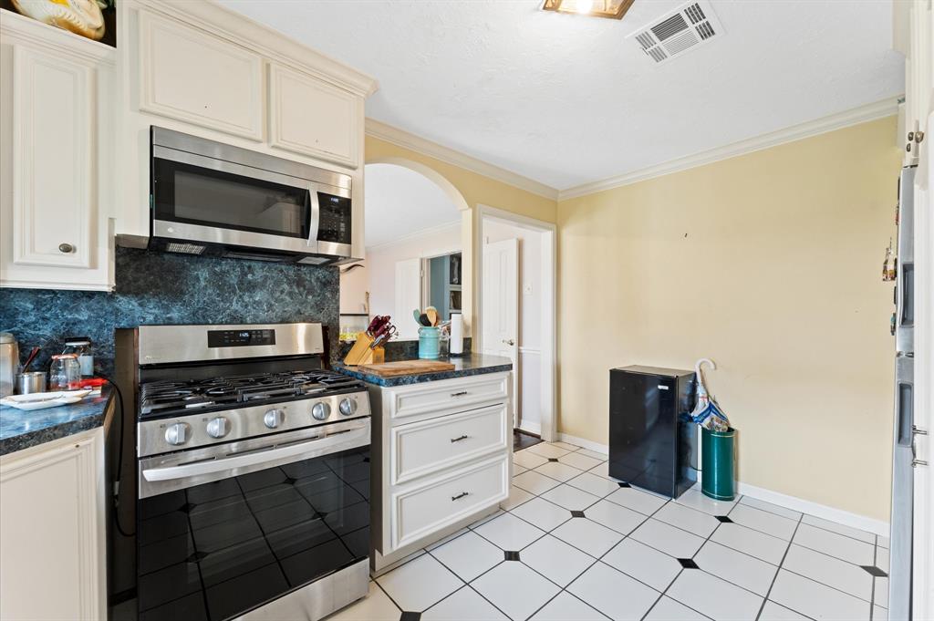 616 Leago Street, Houston, Texas image 14