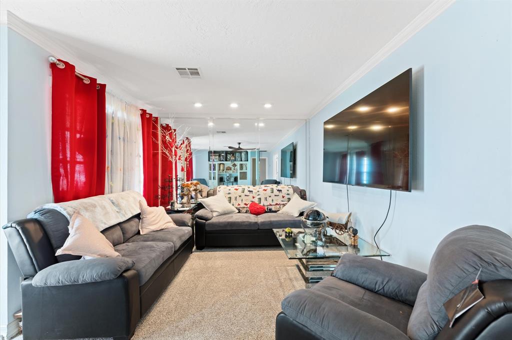 616 Leago Street, Houston, Texas image 17
