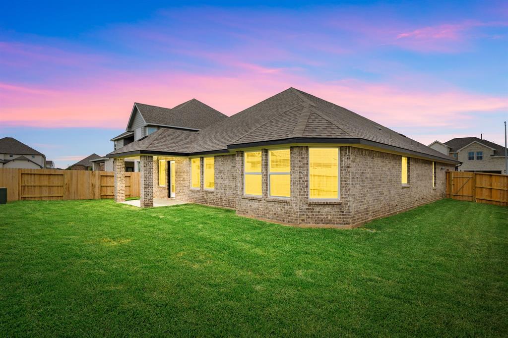 2610 Clapbread Lane, Rosenberg, Texas image 18