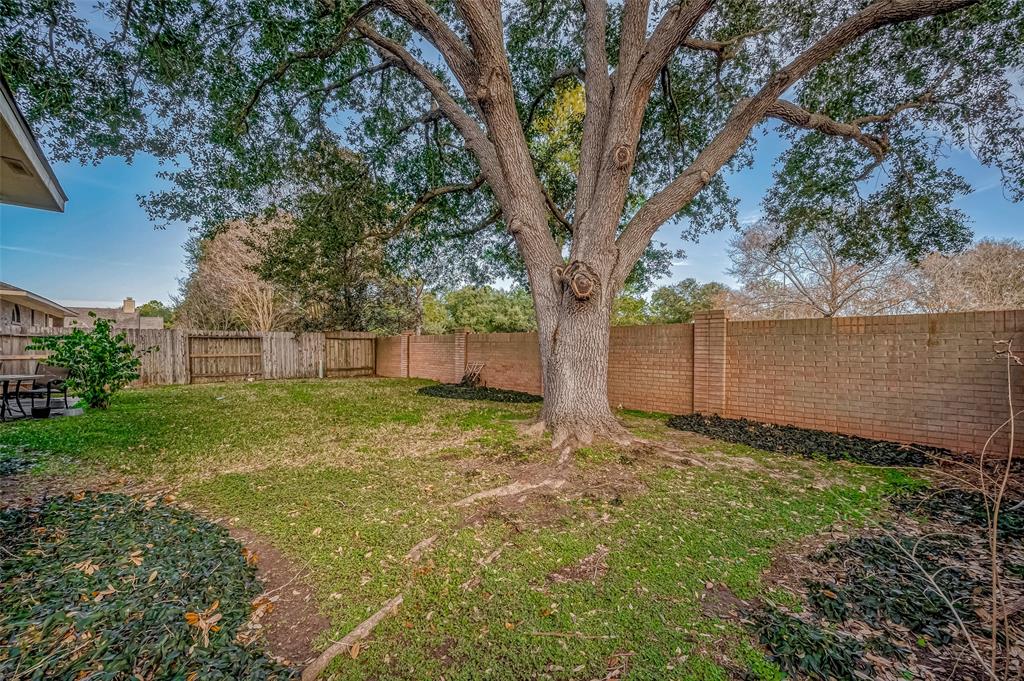 5707 Brigstone Park Drive, Katy, Texas image 47