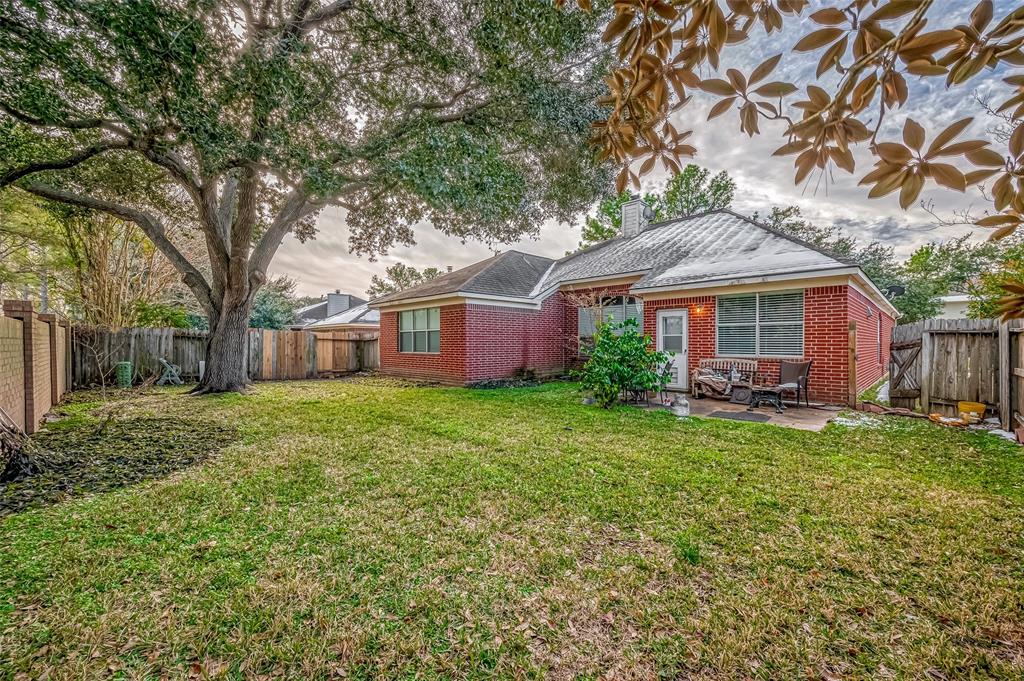 5707 Brigstone Park Drive, Katy, Texas image 45
