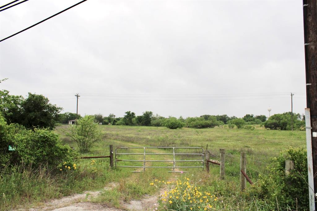 3650 E Austin Street, Giddings, Texas image 7