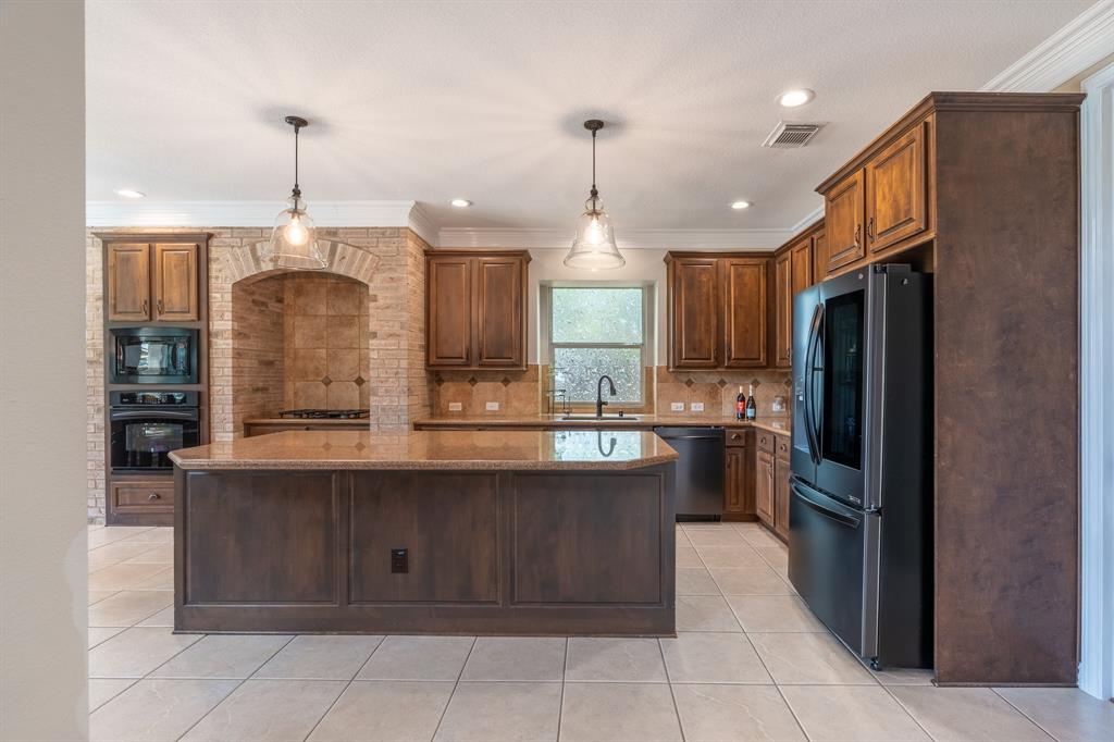 1335 Lake Grayson Drive, Katy, Texas image 8